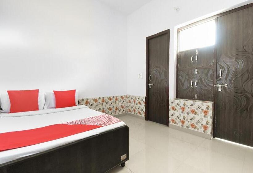 Одноместный Номер Basic, Oyo 49899 Pardeep Palace
