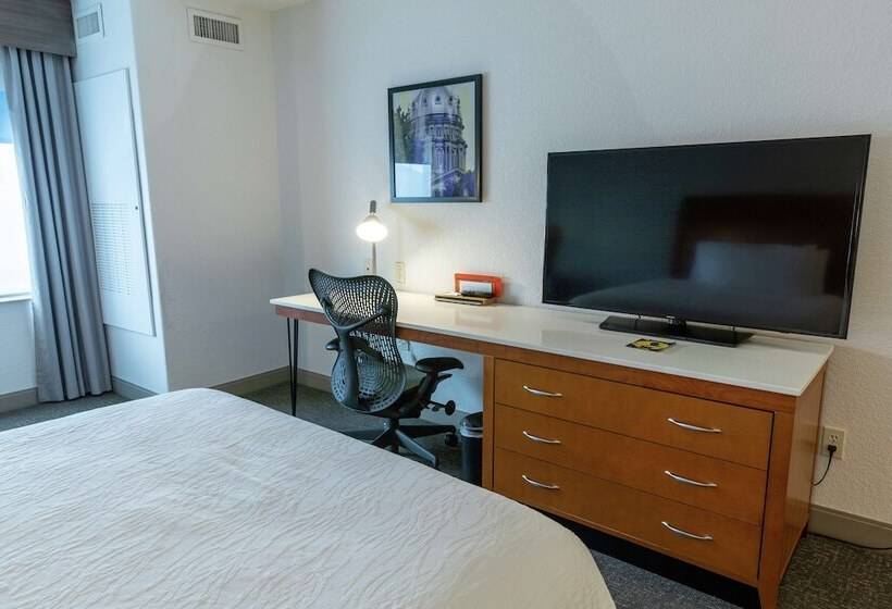 Номер Стандарт, Hilton Garden Inn Des Moines West