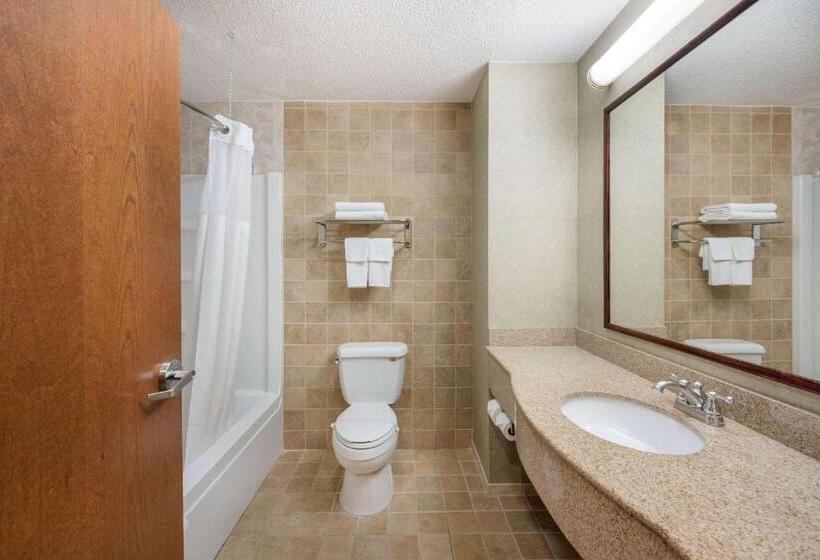 Номер Стандарт, Quality Inn & Suites Fishkill South Near I 84