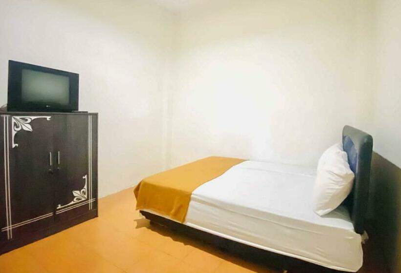 اتاق استاندارد, Kanca Homestay Mitra Reddoorz Near Gor Untung Suropati