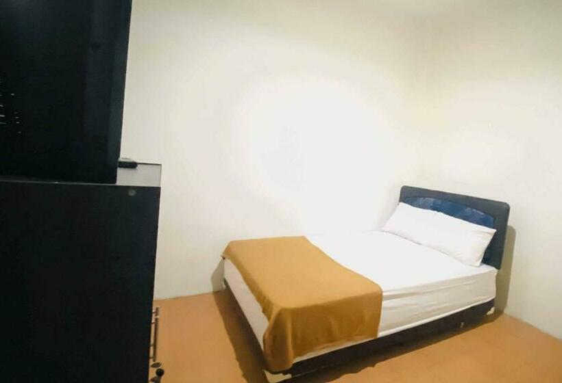 اتاق استاندارد, Kanca Homestay Mitra Reddoorz Near Gor Untung Suropati