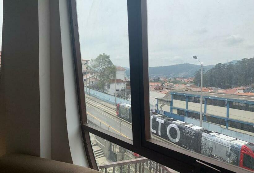 Estúdio Familiar, Chasky Cuenca