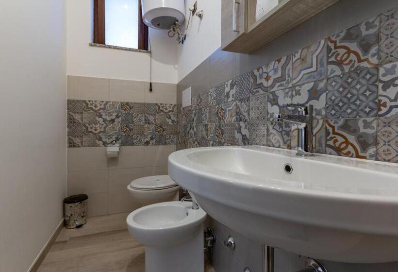 Номер Стандарт, Astra B&b