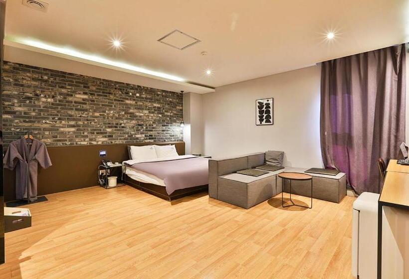Номер Стандарт, Brown Dot Hotel Jeonggwan