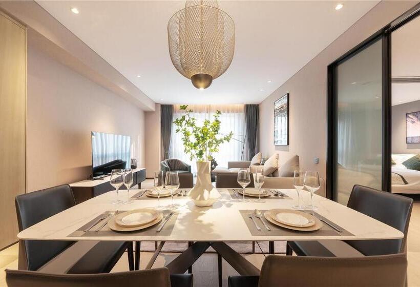 سوییت خانوادگی, Cresasia Residence