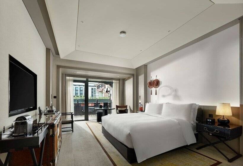 Номер Executive, Hilton Shigatse