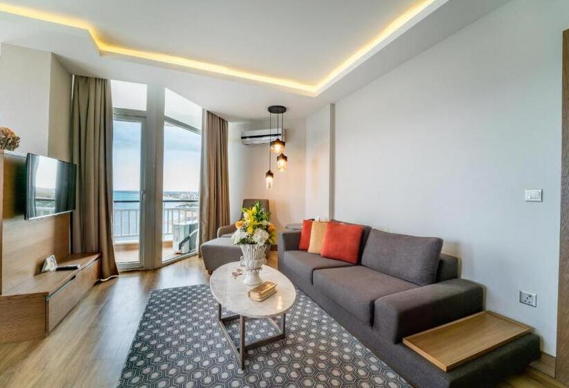 Deluxe Suite Sea View, Salamis Bay Conti Hotel Resort & Spa & Casino