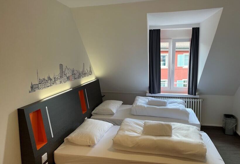 Quarto Estandar, Easyhotel Zürich Limmatplatz