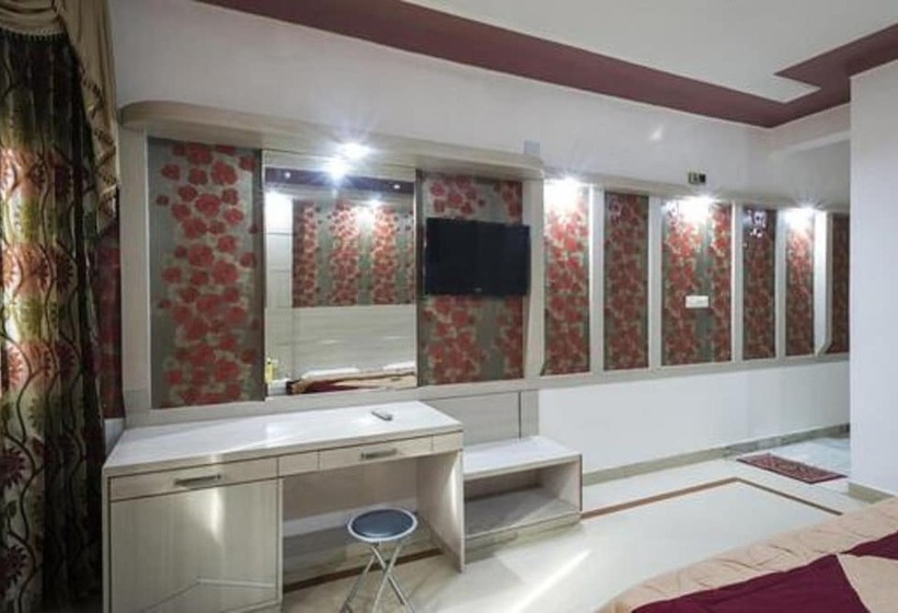デラックスルーム, Bhawani International