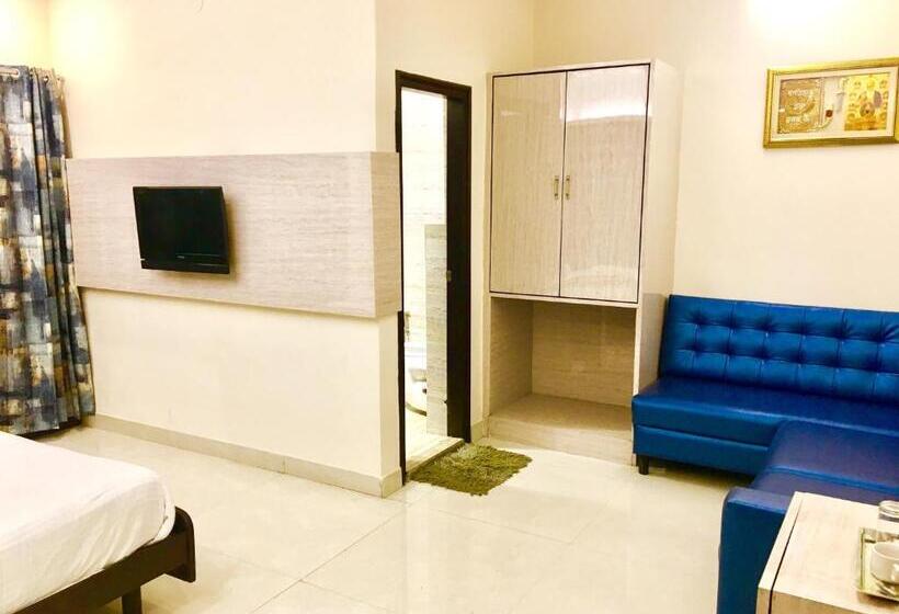 سوییت, Cj International