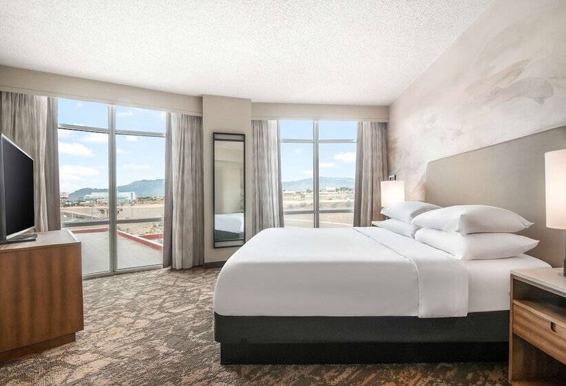 Люкс, Embassy Suites By Hilton Albuquerque