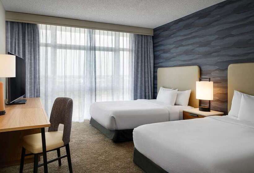 Люкс, Embassy Suites By Hilton Albuquerque