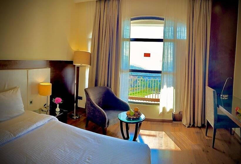 패밀리 스위트, Marigold Sarovar Portico Shimla
