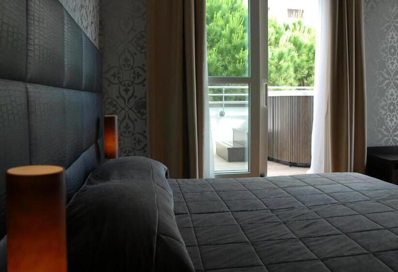 豪华房间带漩涡浴缸, Atmosfere Milano Marittima