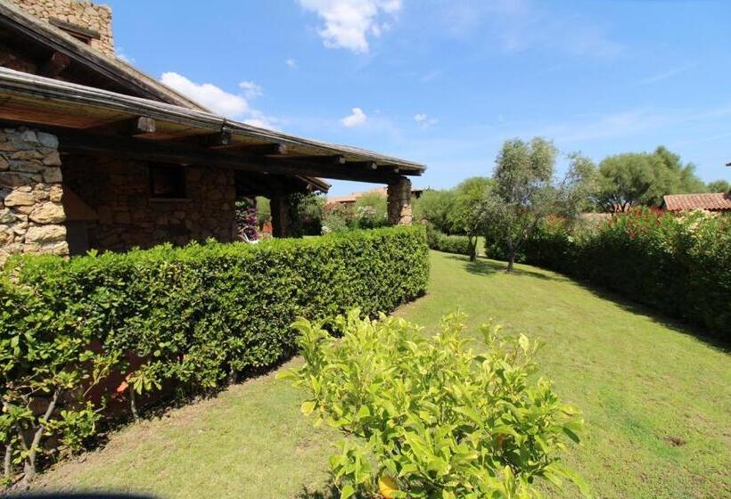 Дом 3 Спальни, Appartamenti Residence Vela Blu Golfo Aranci