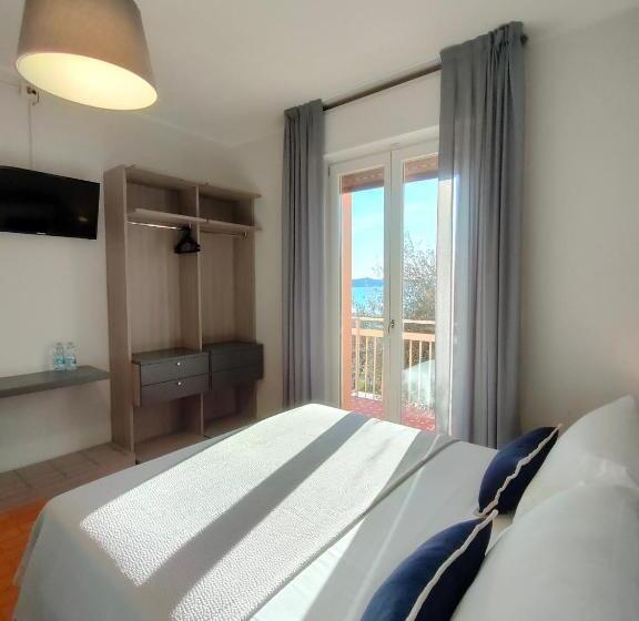 اتاق استاندارد با بالکن, Albergo La Pescatrice
