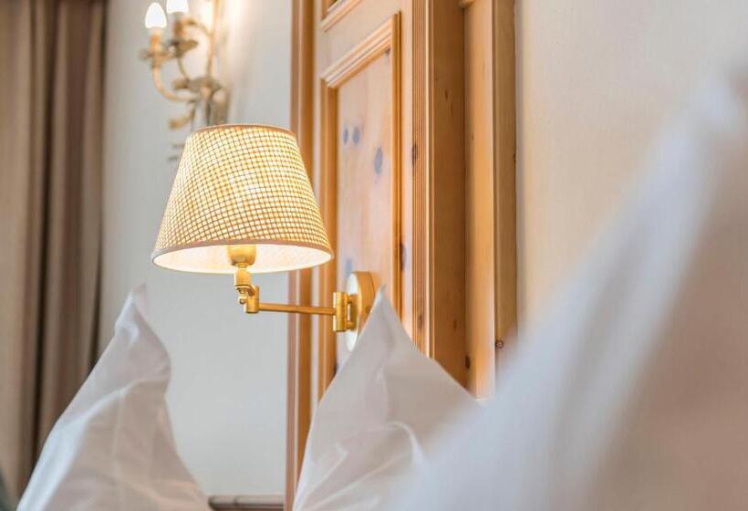 Люкс с Балконом, Quellenhof Luxury Resort Passeier