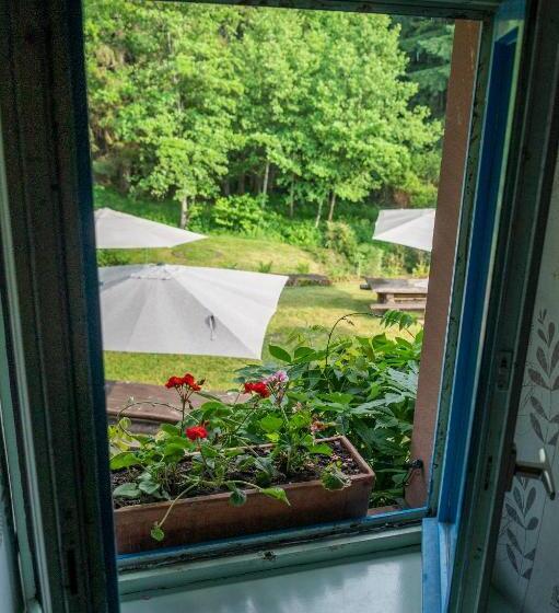 Семейный Номер, Auberge De La Cholotte