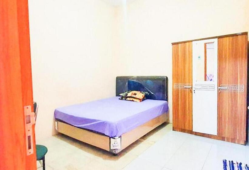 Номер Economy, Green Kanca Syariah Guest House Mitra Reddoorz