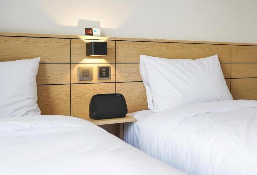 Quarto Estandar, Henn Na Hotel Seoul Myeongdong