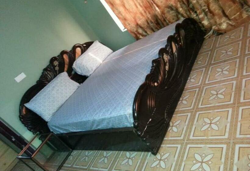 Президентский Люкс, Gyason Royal Guest House