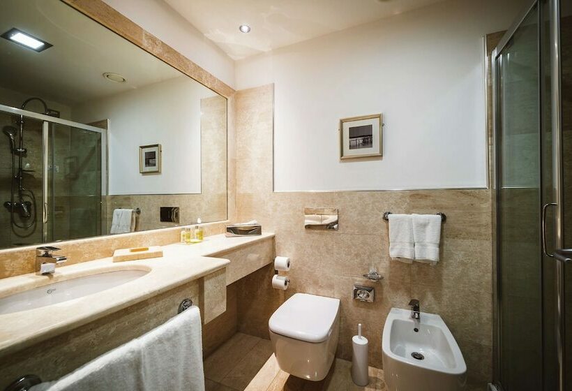 Номер Deluxe с Видом, Delta Hotels By Marriott Olbia Sardinia