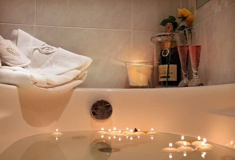 Трехместный Номер Deluxe, Hôtel Renaissance
