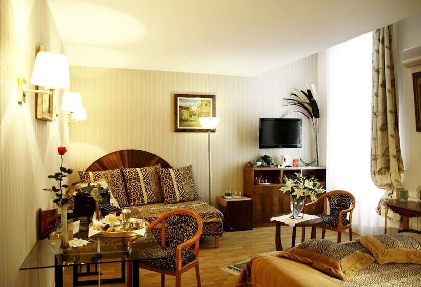 Трехместный Номер Deluxe, Hôtel Renaissance