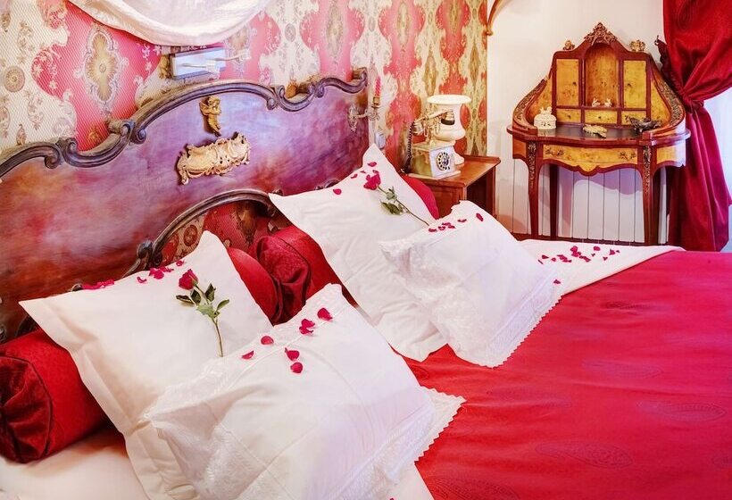 Люкс Сеньор, Hôtel Renaissance