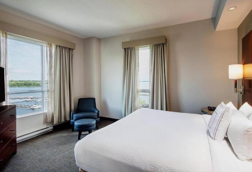 Suite with lake view, Residence Inn By Marriott Kingston Water's Edge