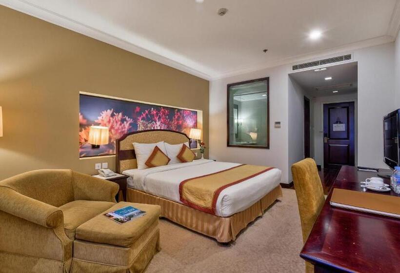اتاق سوپریور با چشم‌انداز شهر, La Sapinette Hotel Dalat
