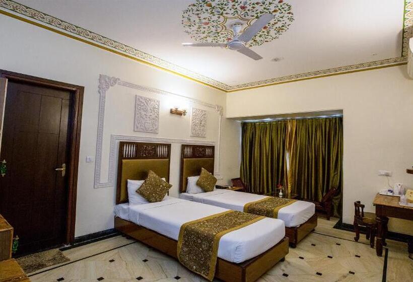 Номер Deluxe, Nahargarh Haveli