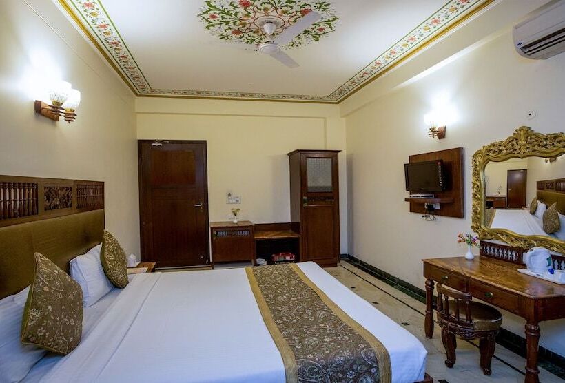 Номер Deluxe, Nahargarh Haveli