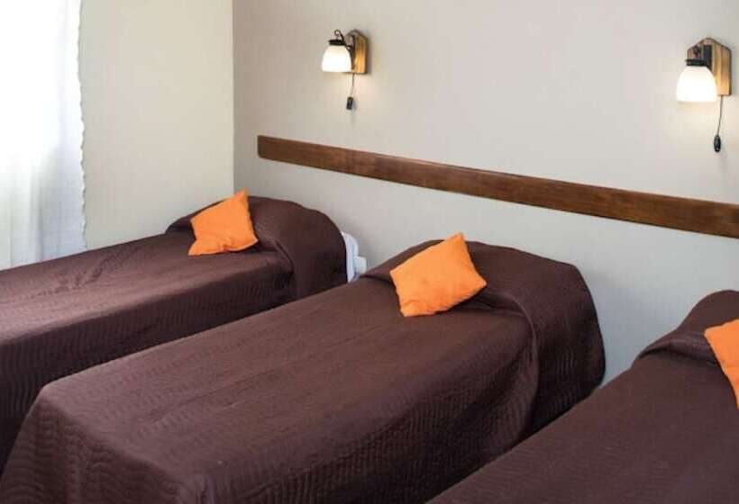 Номер Стандарт Трехместный, Hostel Inn Calafate