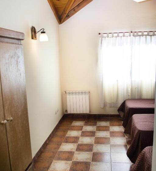 Номер Стандарт Трехместный, Hostel Inn Calafate