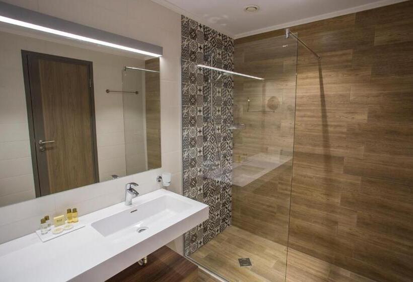 Семейный Номер, Astoria Hotel All Inclusive & Private Beach