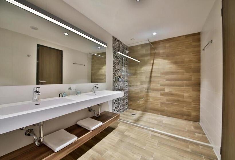 Номер Superior, Astoria Hotel All Inclusive & Private Beach