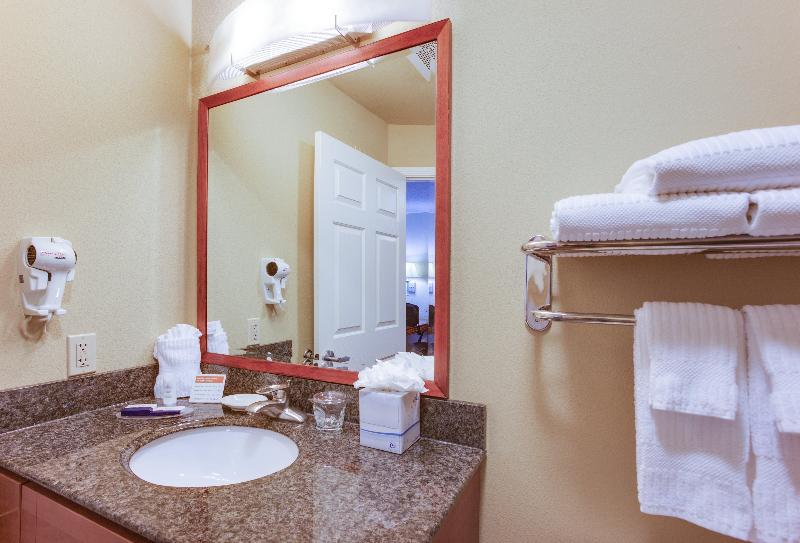 스위트 킹사이즈 침대, Candlewood Suites Richmond Airport, An Ihg