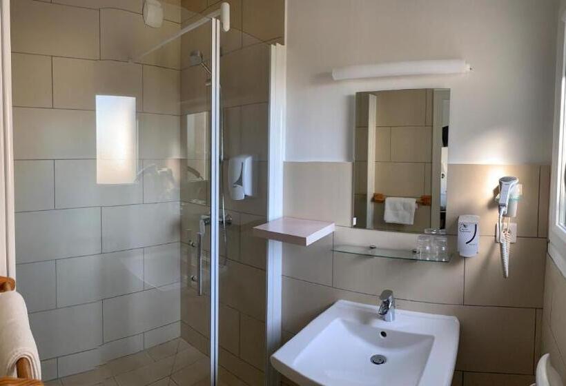 Номер Deluxe, Le Grand Hôtel Ussel   Nouvelle Gérance 2023