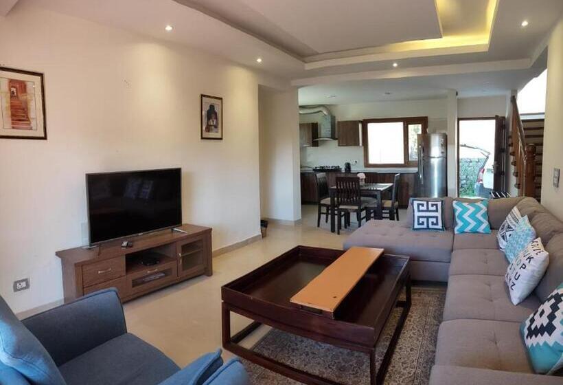Вилла 3 Спальни, Solang Valley Resort
