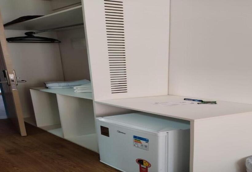 Habitació Triple Deluxe, Ville Real