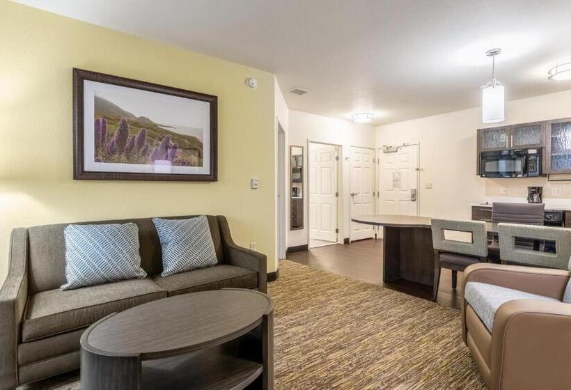 스위트 킹사이즈 침대, Candlewood Suites Portland Airport, An Ihg