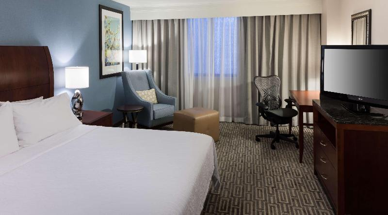 חדר סטנדרט עם מיטת קינג, Hilton Garden Inn Denver Downtown
