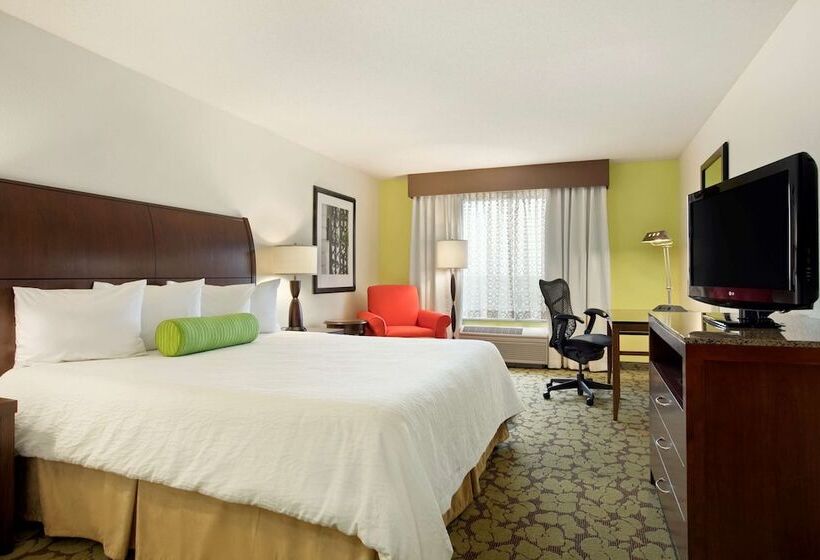 Номер Премиум, Hilton Garden Inn Hoffman Estates