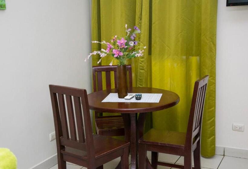 سوییت جونیور, Las Brisas Resort And Villas