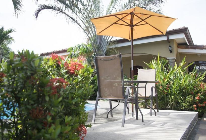 ویلای 3 خوابه, Las Brisas Resort And Villas