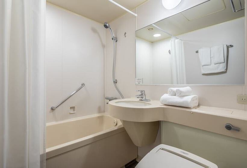 Номер Стандарт Трехместный, Mitsui Garden Hotel Kyoto Sanjo