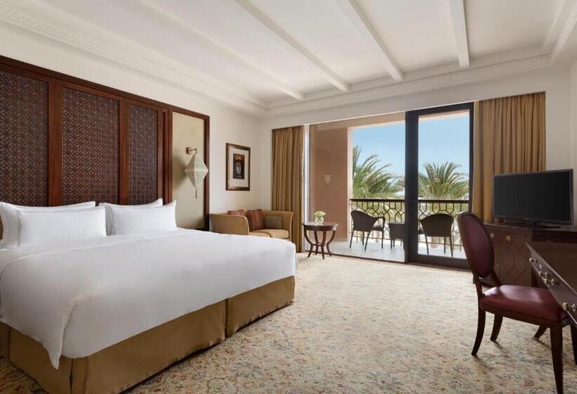 اتاق لوکس با تخت بزرگ, Shangri La Al Husn, Muscat - Adults Only Resort