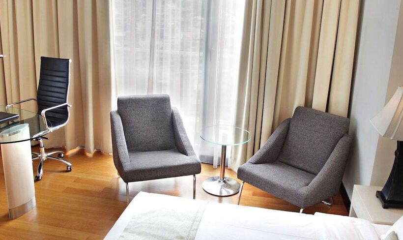 سوییت لوکس, Sintesa Peninsula Hotel Manado