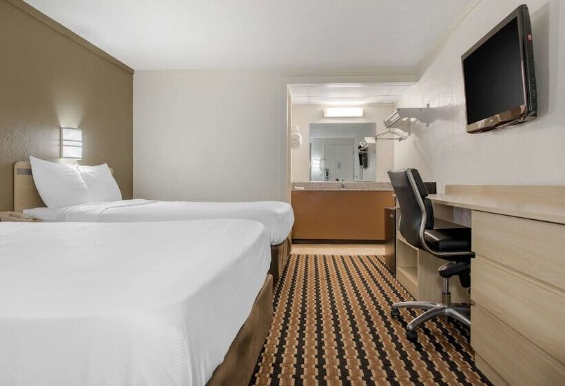 Номер Стандарт 2 Двуспальные Кровати, Rodeway Inn